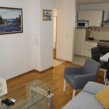 Apartment Pearl-Free Parking Makarska Eksteriør bilde