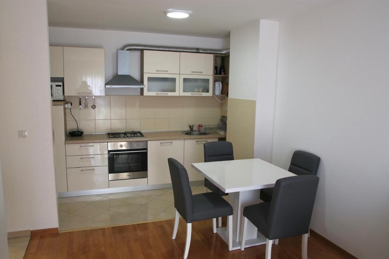 Apartment Pearl-Free Parking Makarska Eksteriør bilde