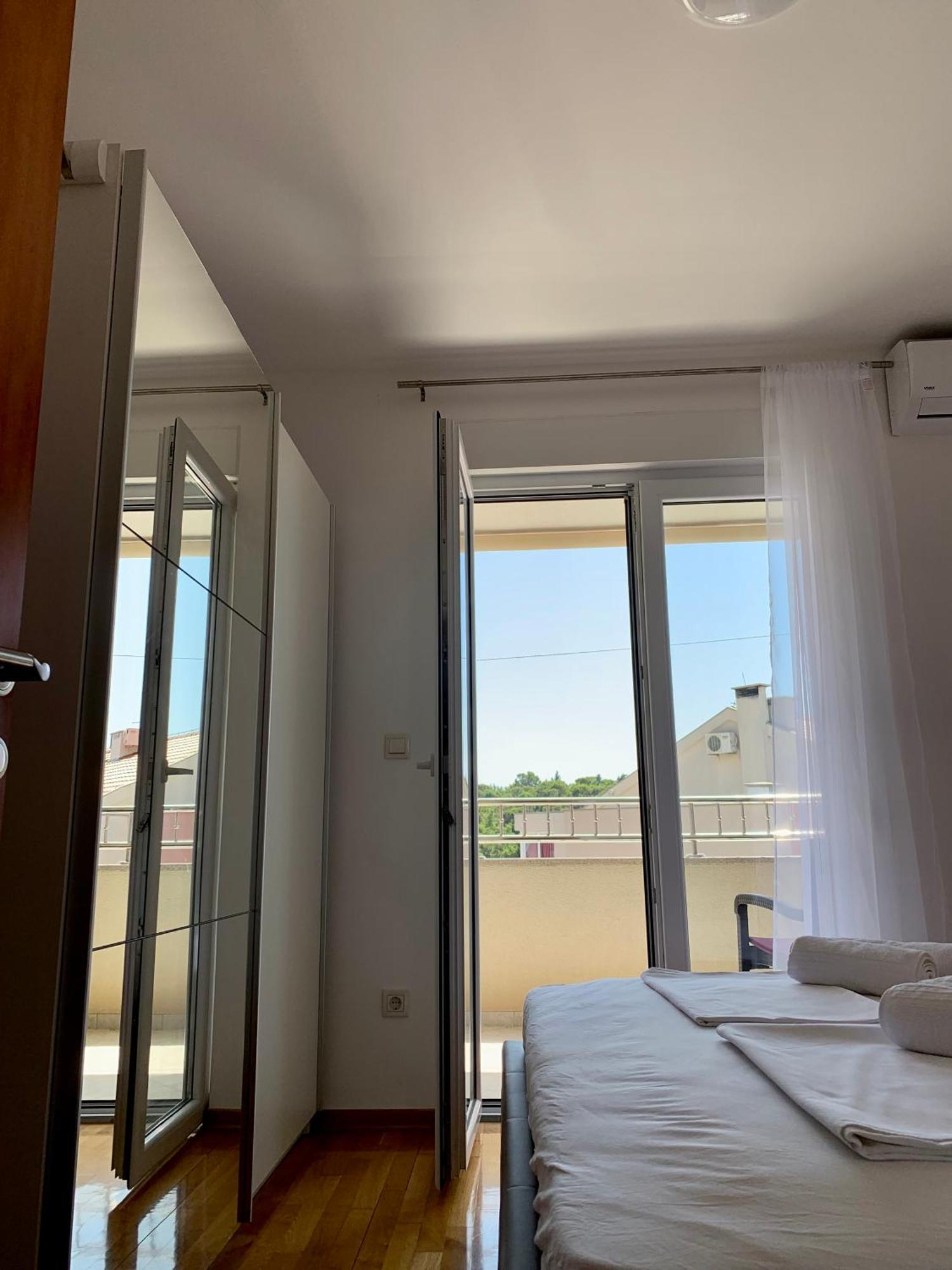 Apartment Pearl-Free Parking Makarska Eksteriør bilde